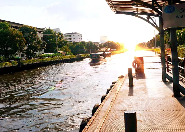 曼谷叻抛利沃特尔酒店 4* 曼谷